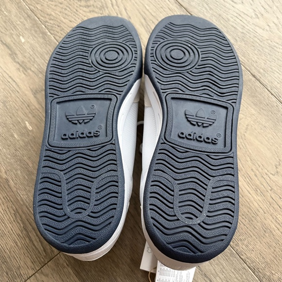 Adidas Originals Off White Rod Laver Trainers - New w Tags - Picture 9 of 10